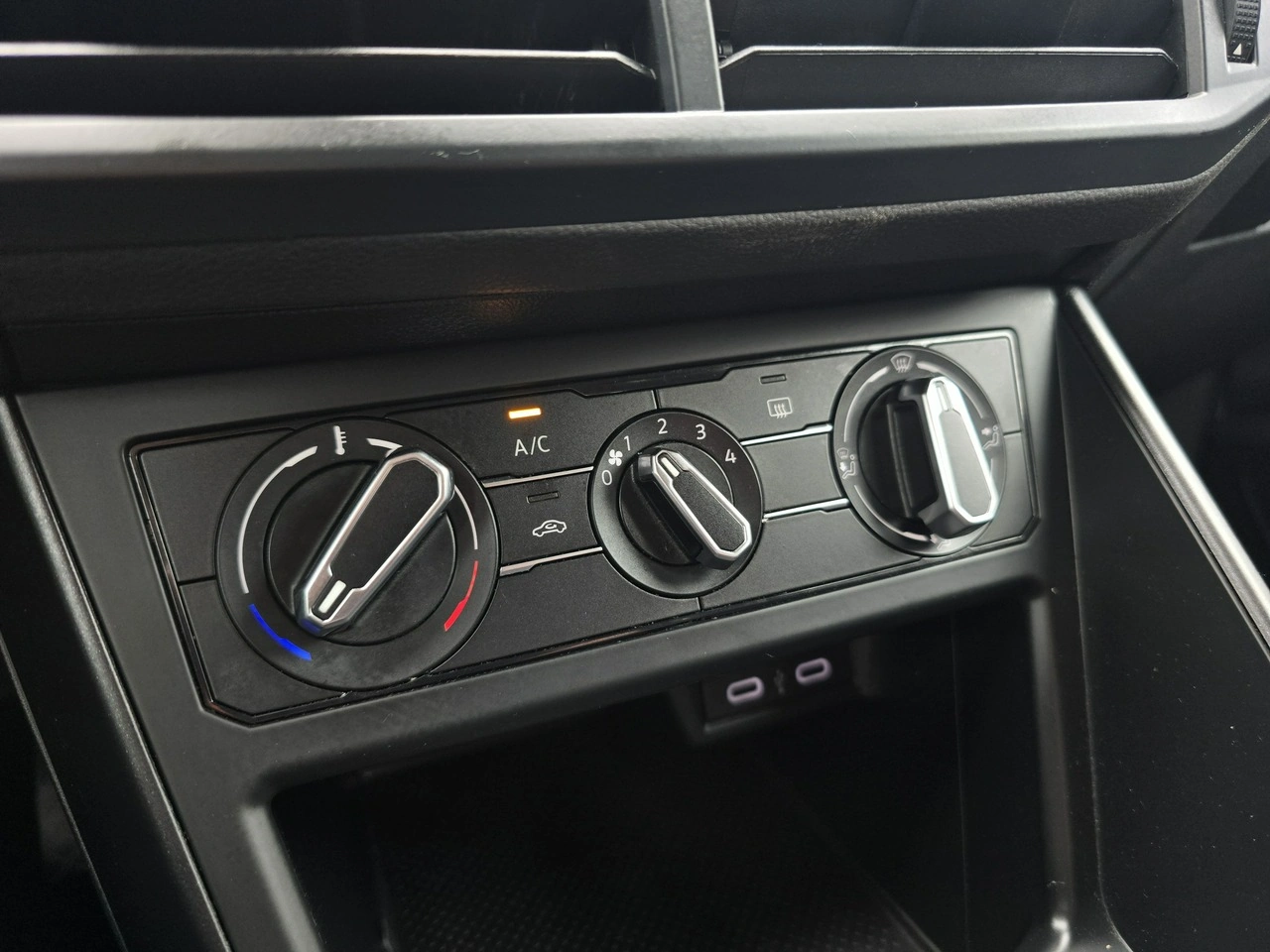 Volkswagen Polo - Zdjęcie 21