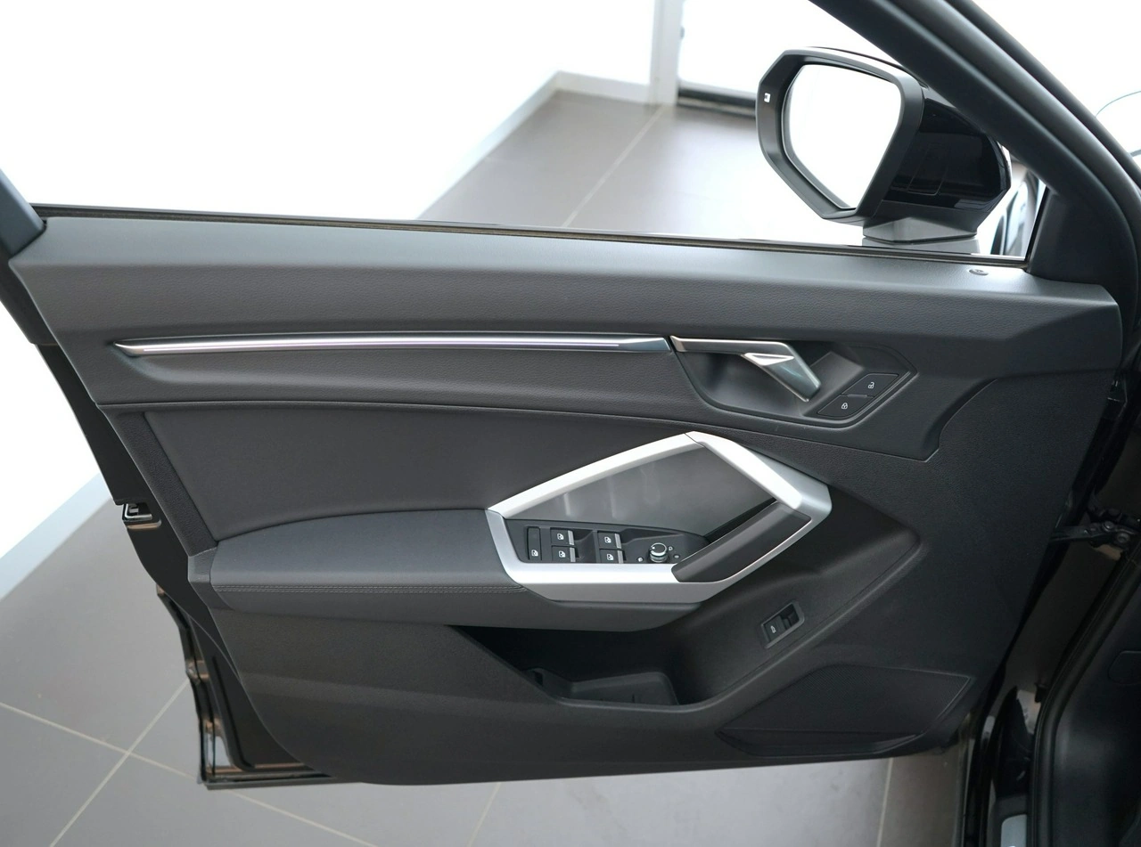 Audi Q3 - Zdjęcie 10
