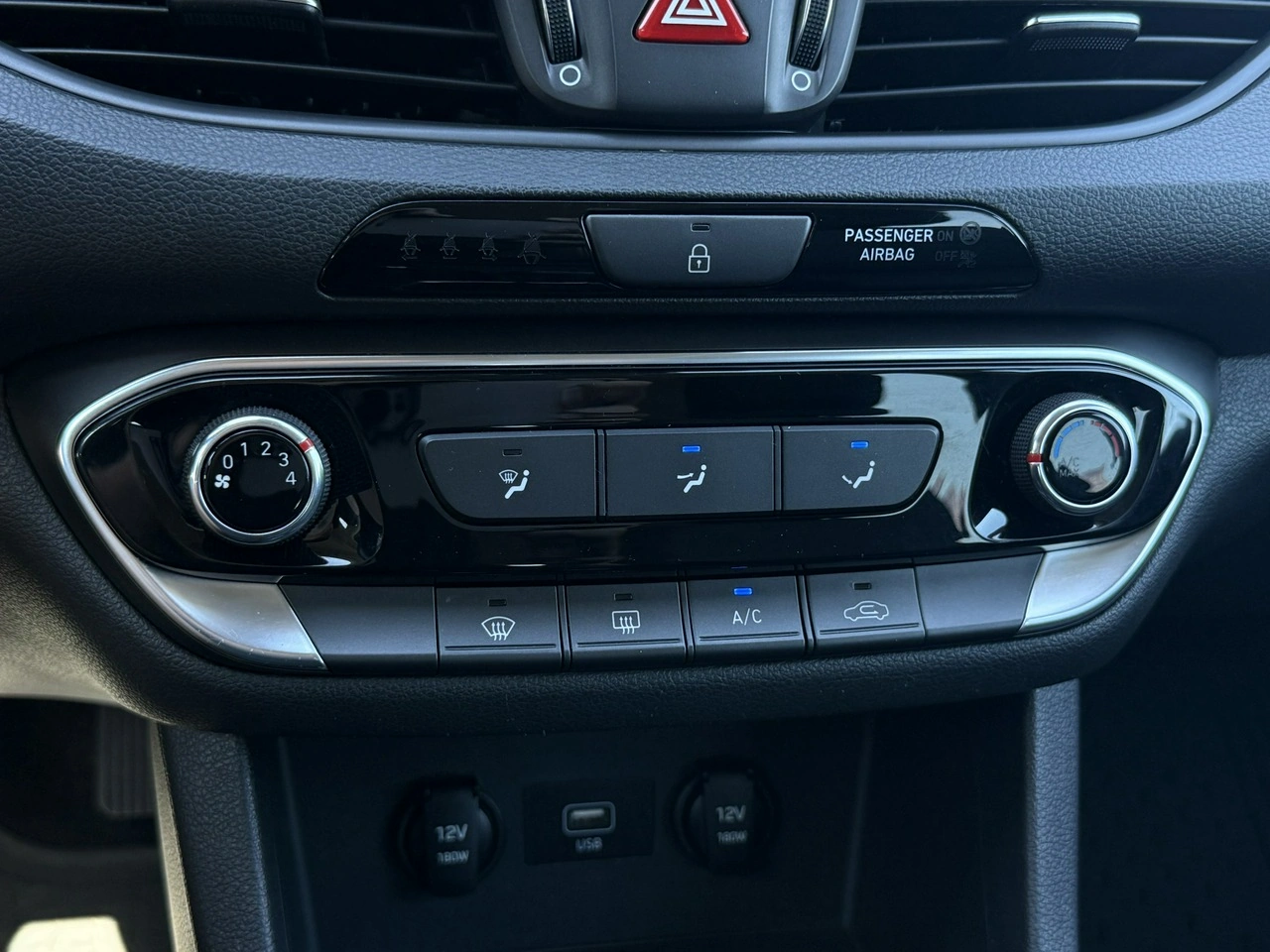 Hyundai i30 - Zdjęcie 24