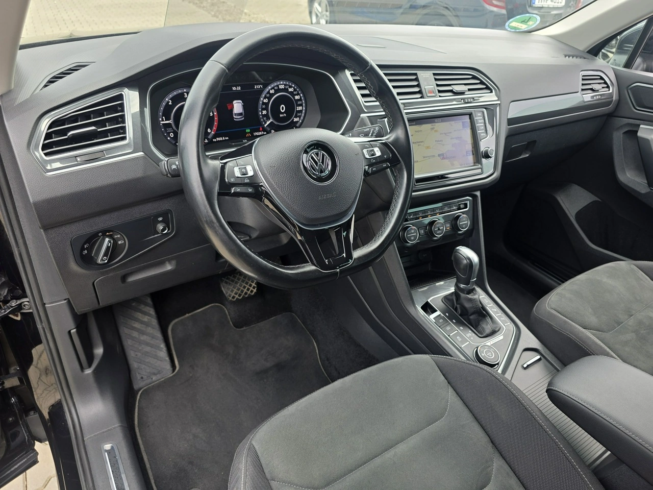 Volkswagen Tiguan - Zdjęcie 9