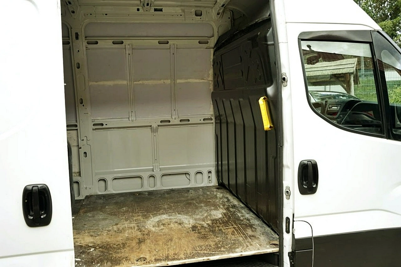 Iveco Daily 35S16 V - Zdjęcie 17