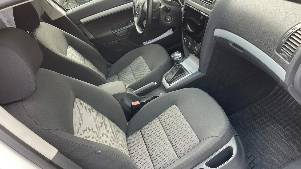 Skoda Octavia - Zdjęcie 21