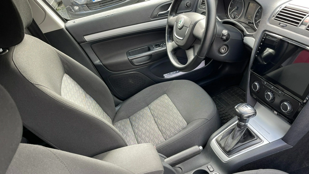 Skoda Octavia - Zdjęcie 22