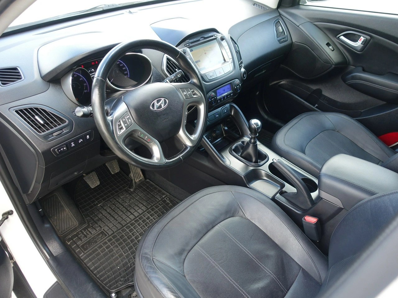 Hyundai ix35 - Zdjęcie 10