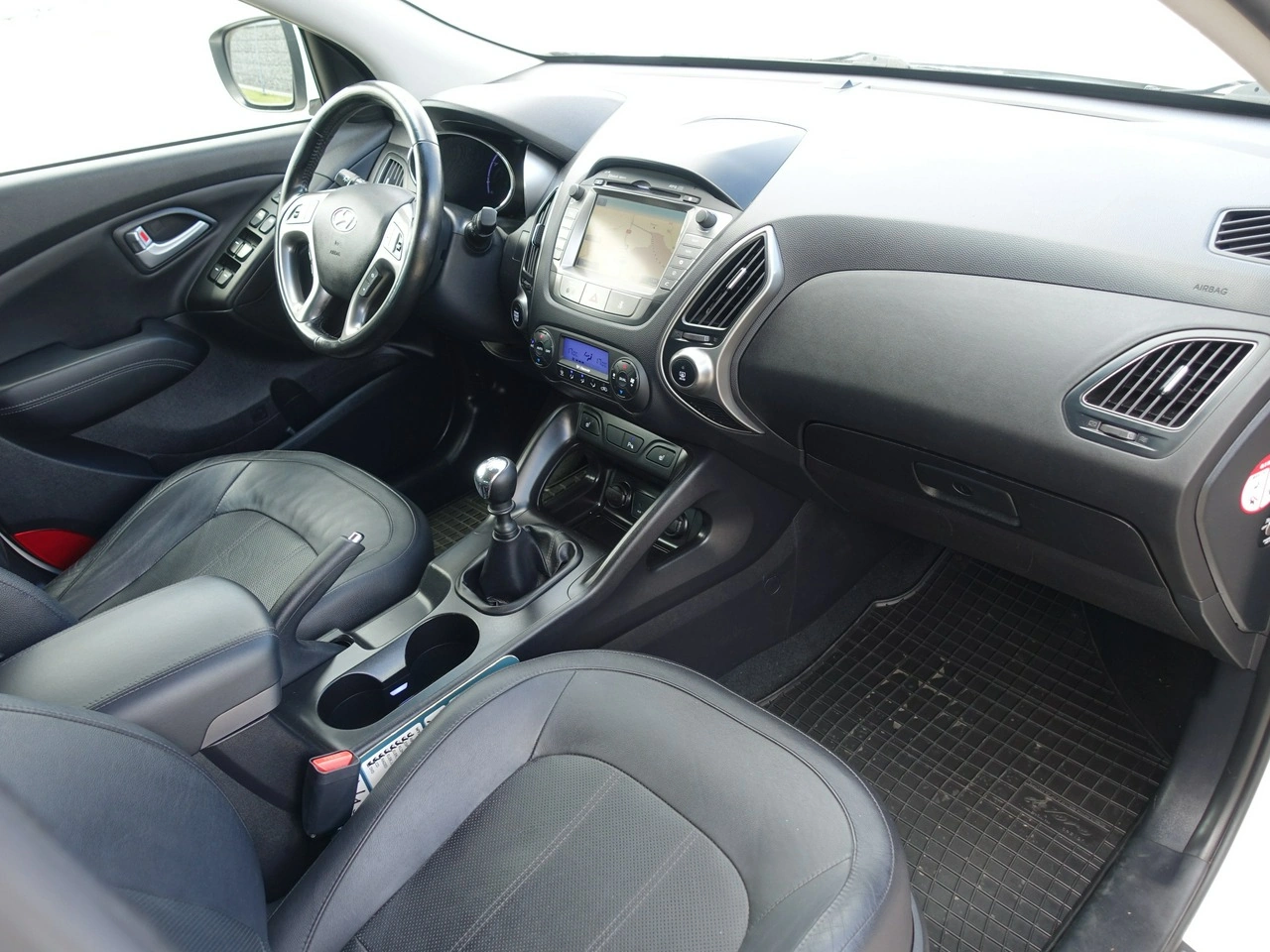 Hyundai ix35 - Zdjęcie 17