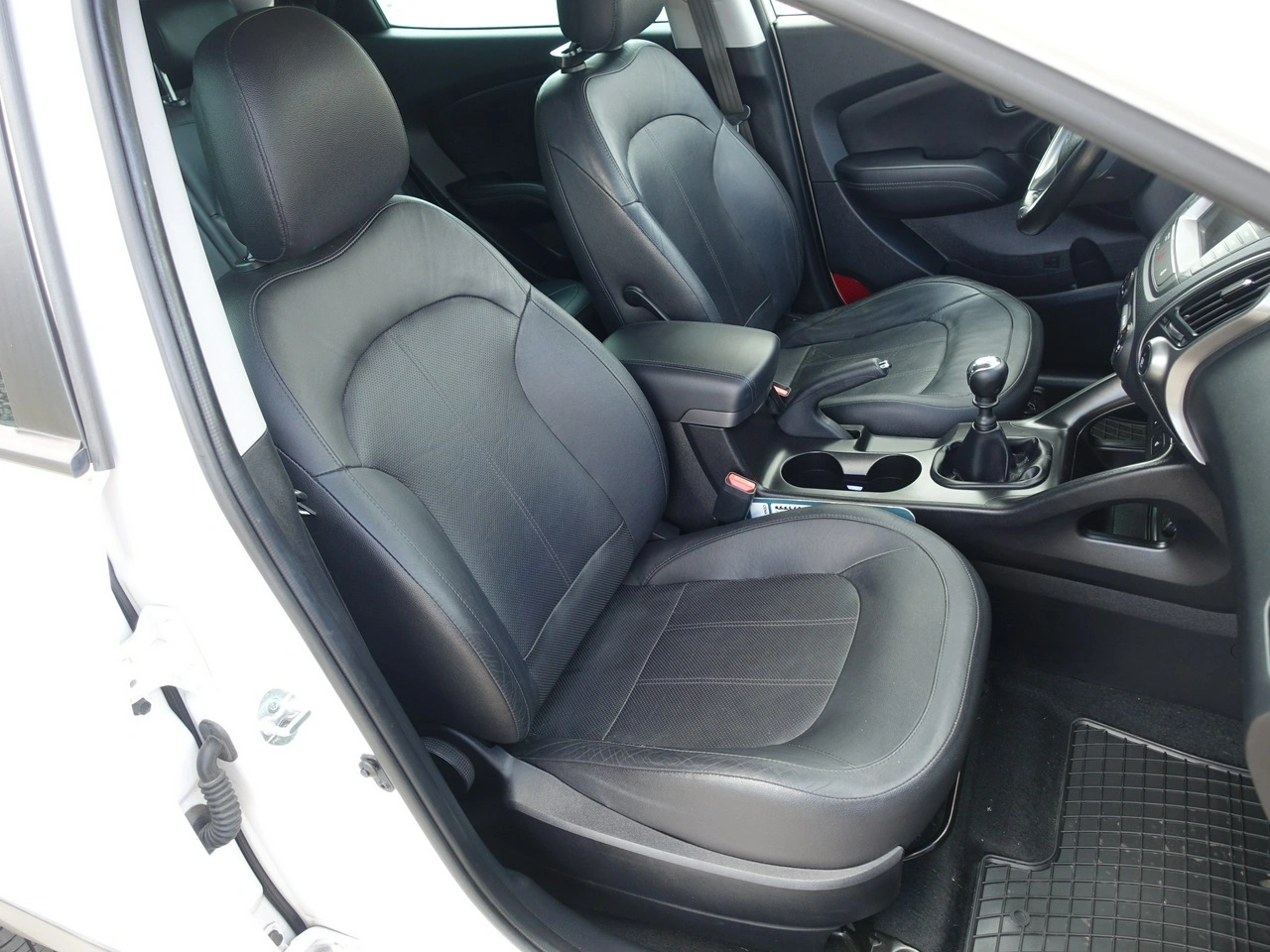 Hyundai ix35 - Zdjęcie 18
