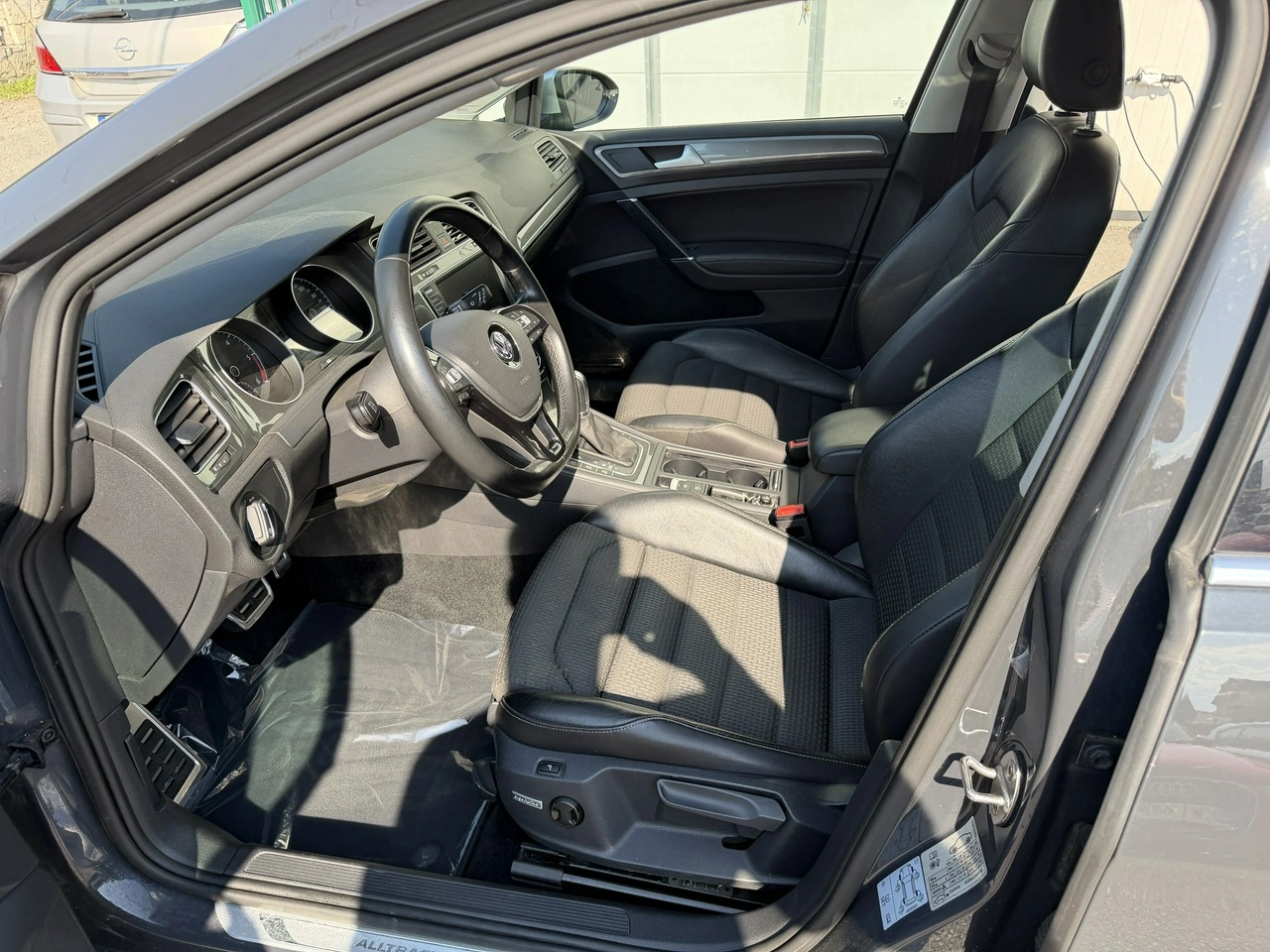 Volkswagen Golf Alltrack - Zdjęcie 14