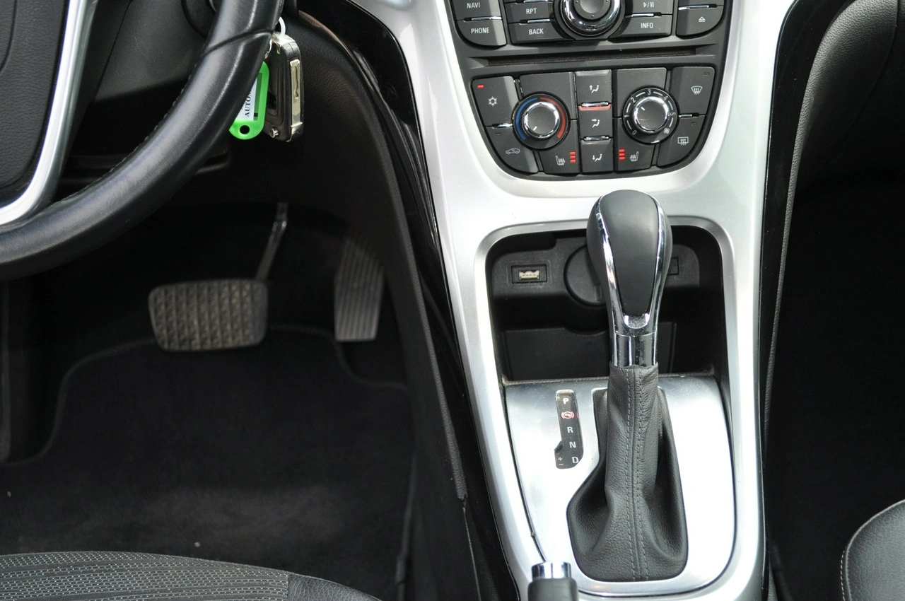 Opel Astra - Zdjęcie 18