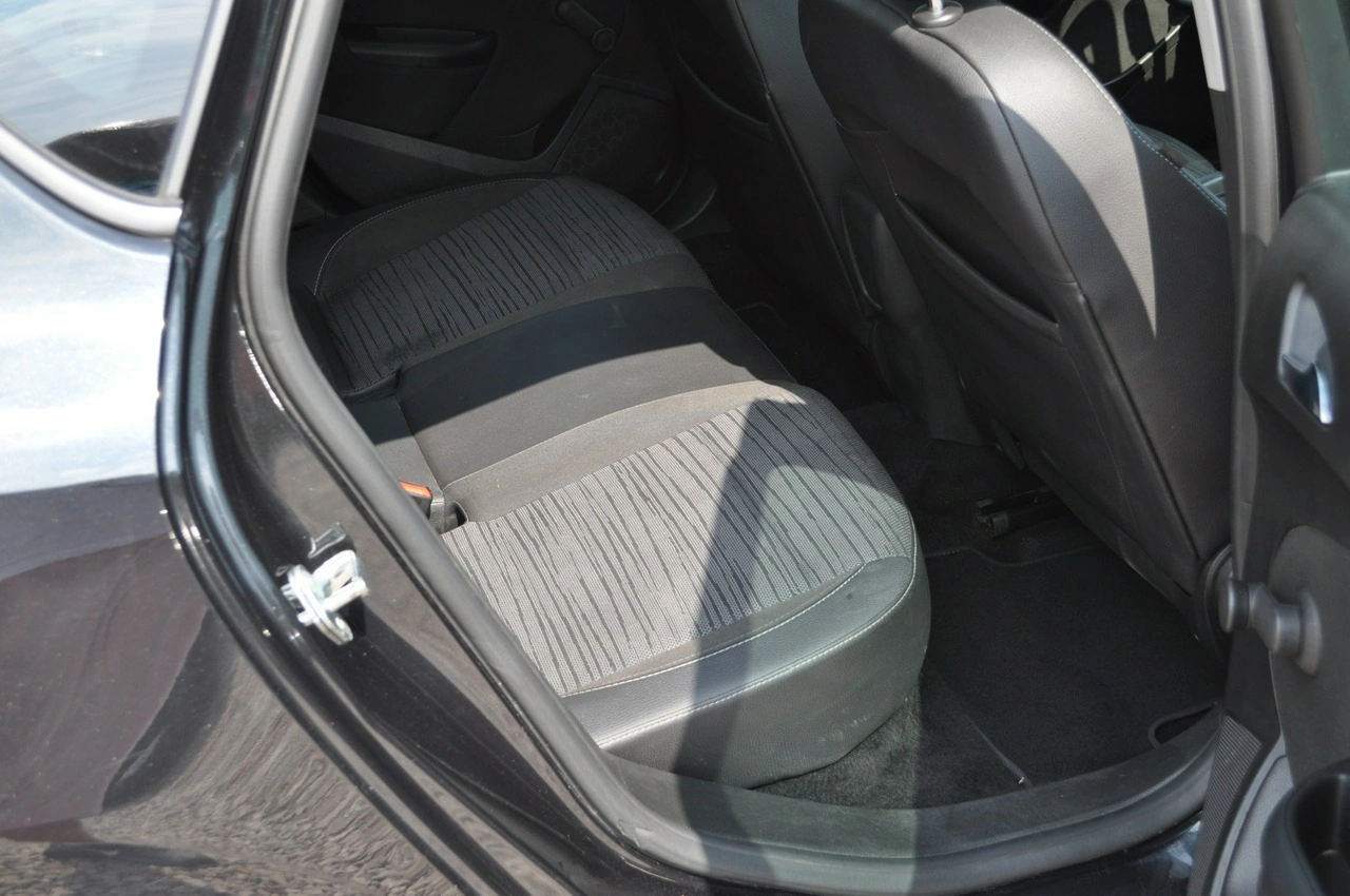 Opel Astra - Zdjęcie 28