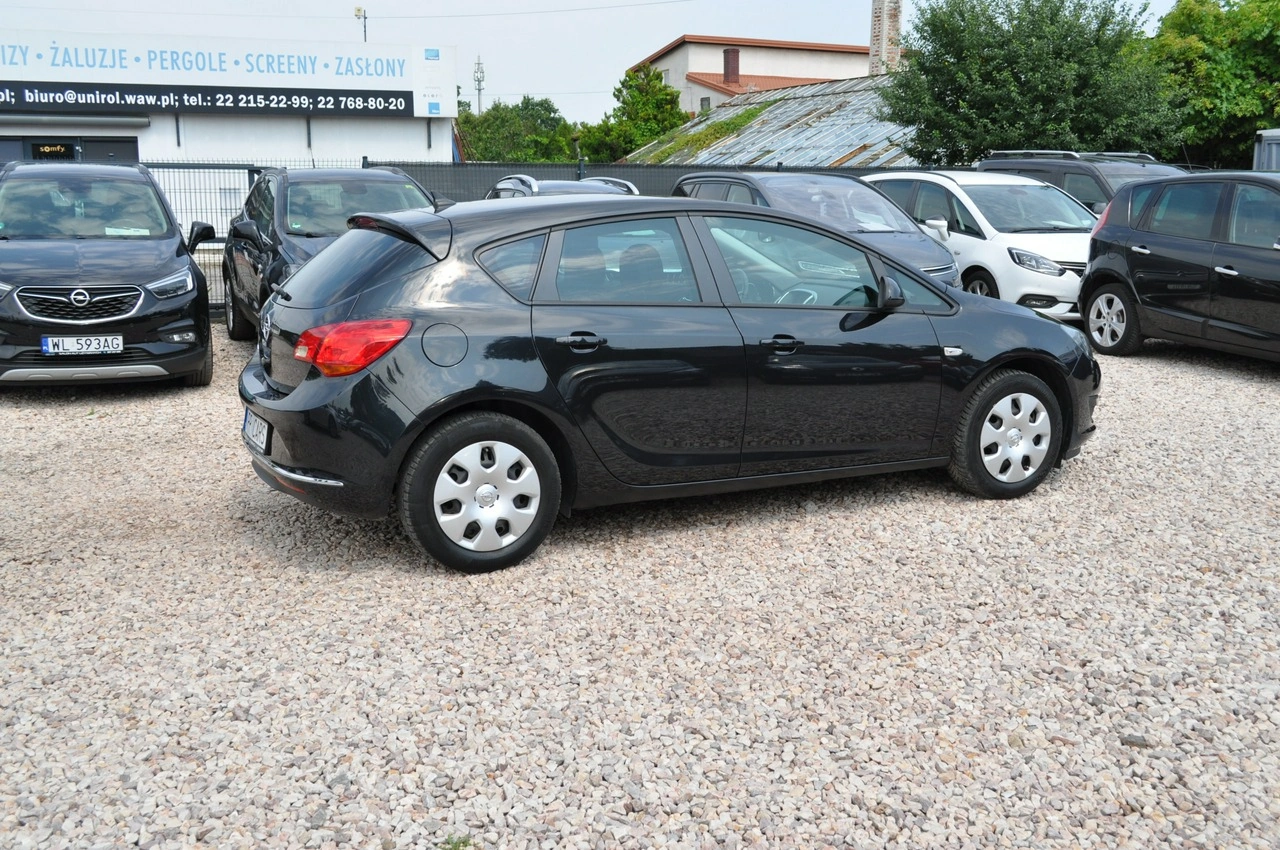 Opel Astra - Zdjęcie 4