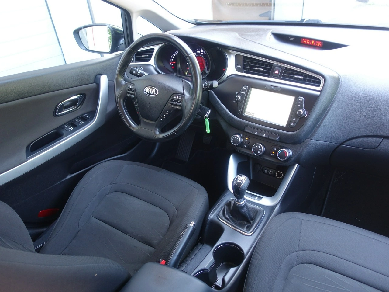Kia Ceed - Zdjęcie 10