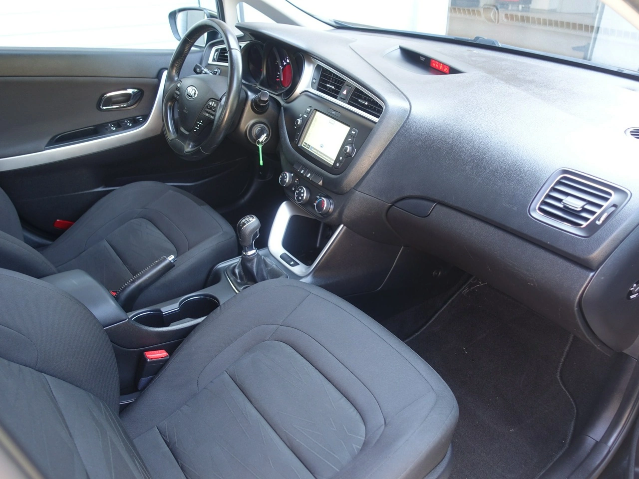Kia Ceed - Zdjęcie 11