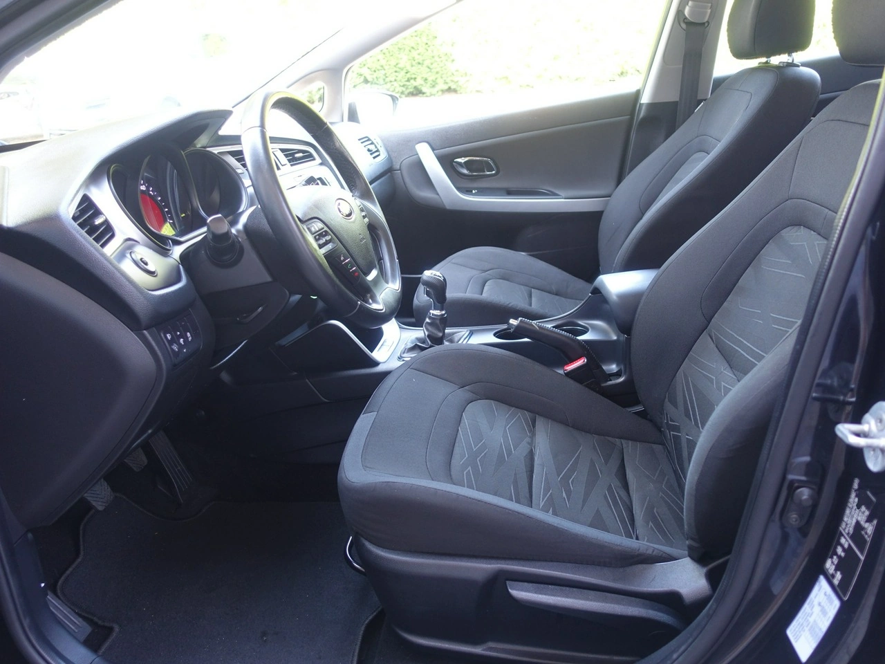 Kia Ceed - Zdjęcie 7