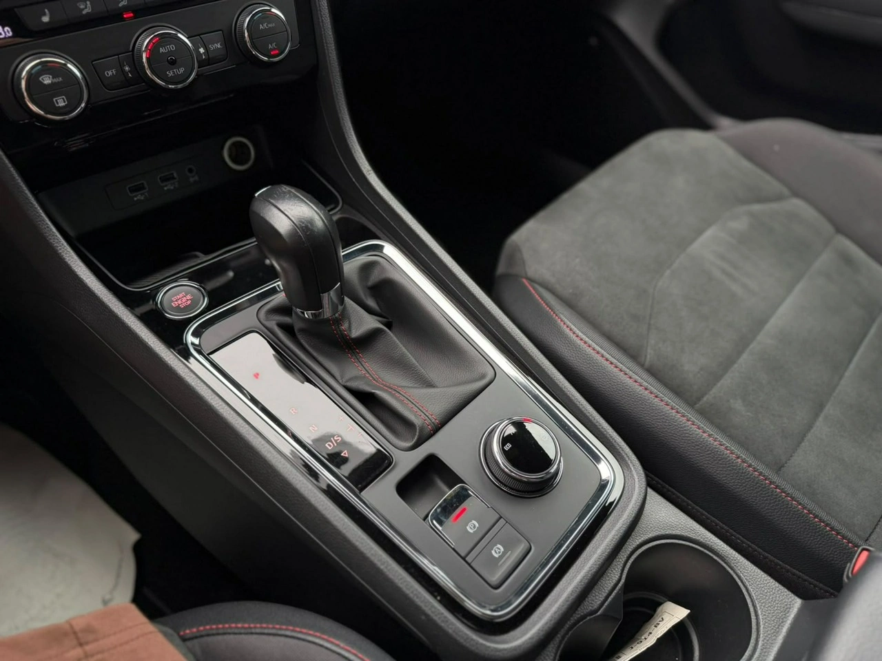 Seat Ateca - Zdjęcie 36