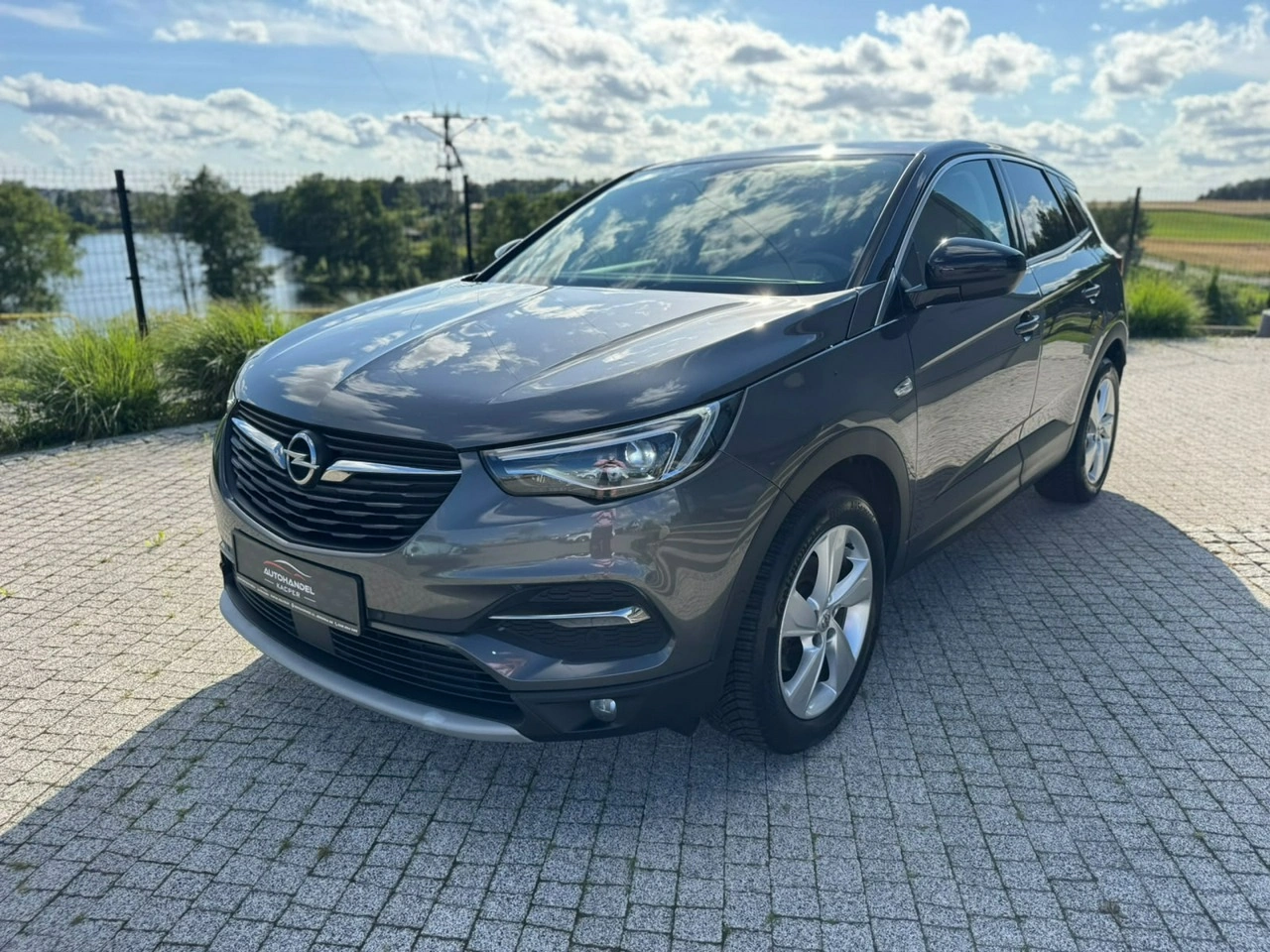 Opel Grandland X - Główne zdjęcie