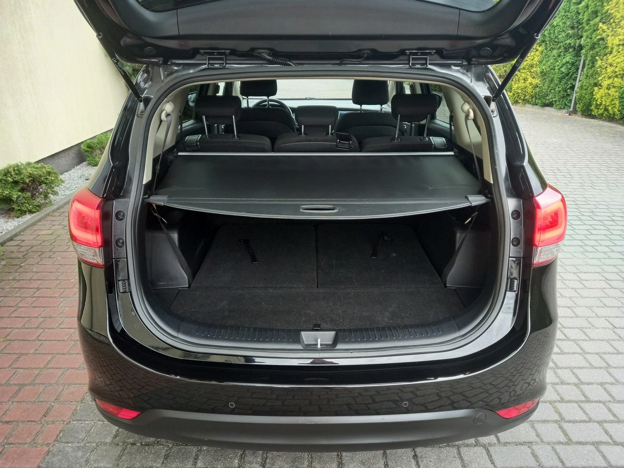 Kia Carens - Zdjęcie 18