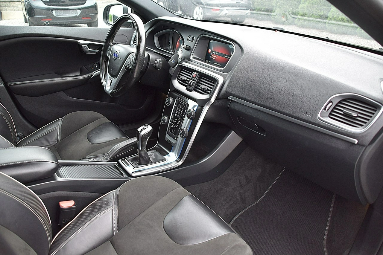 Volvo V40 - Zdjęcie 10