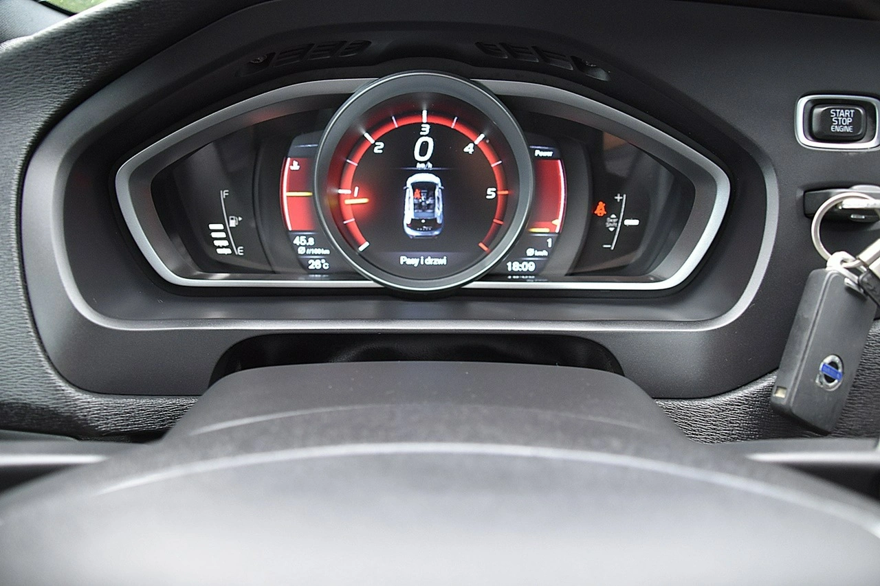 Volvo V40 - Zdjęcie 14
