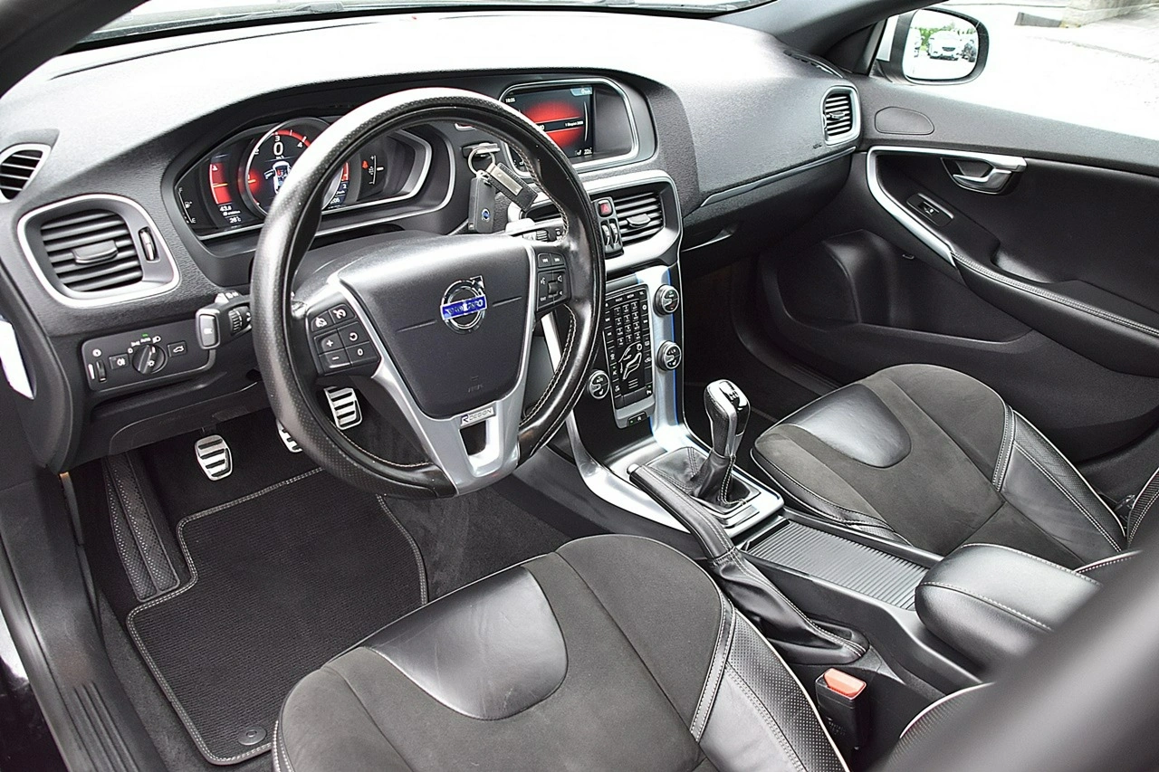 Volvo V40 - Zdjęcie 4
