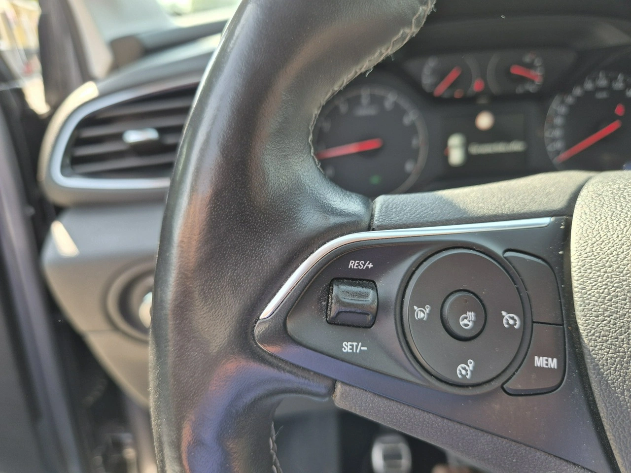 Opel Grandland X - Zdjęcie 16