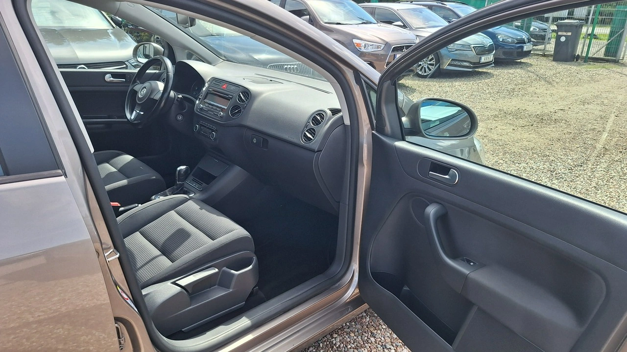 Volkswagen Golf Plus - Zdjęcie 11