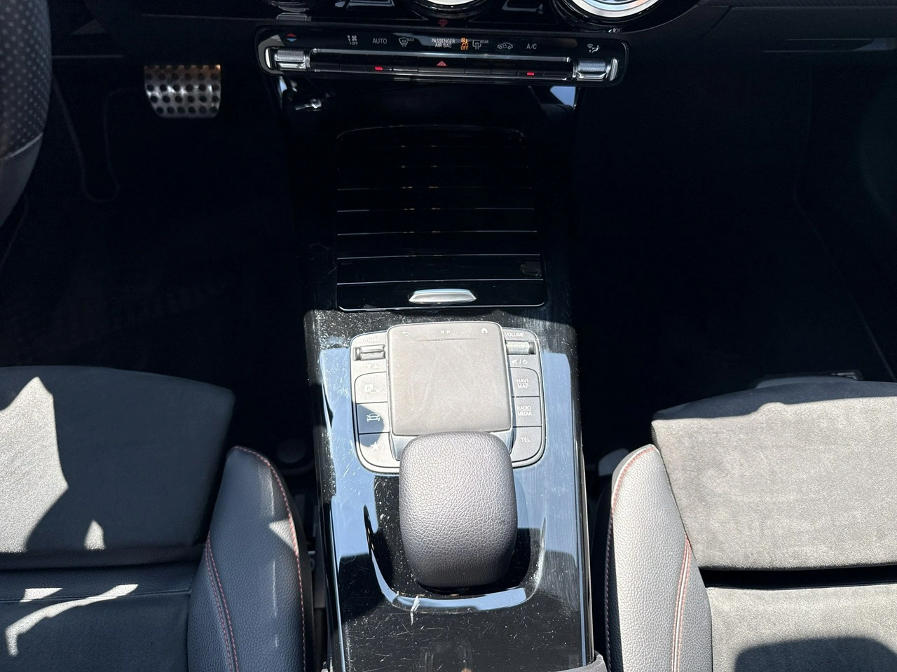 Mercedes CLA 200 - Zdjęcie 24