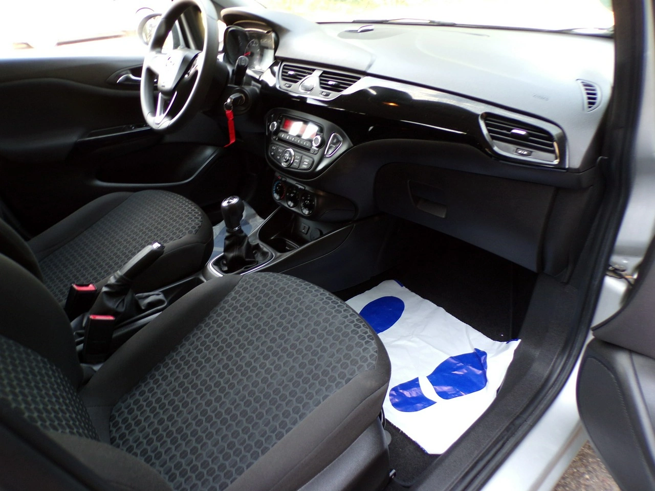 Opel Corsa - Zdjęcie 17