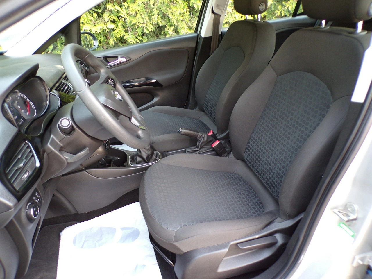 Opel Corsa - Zdjęcie 27