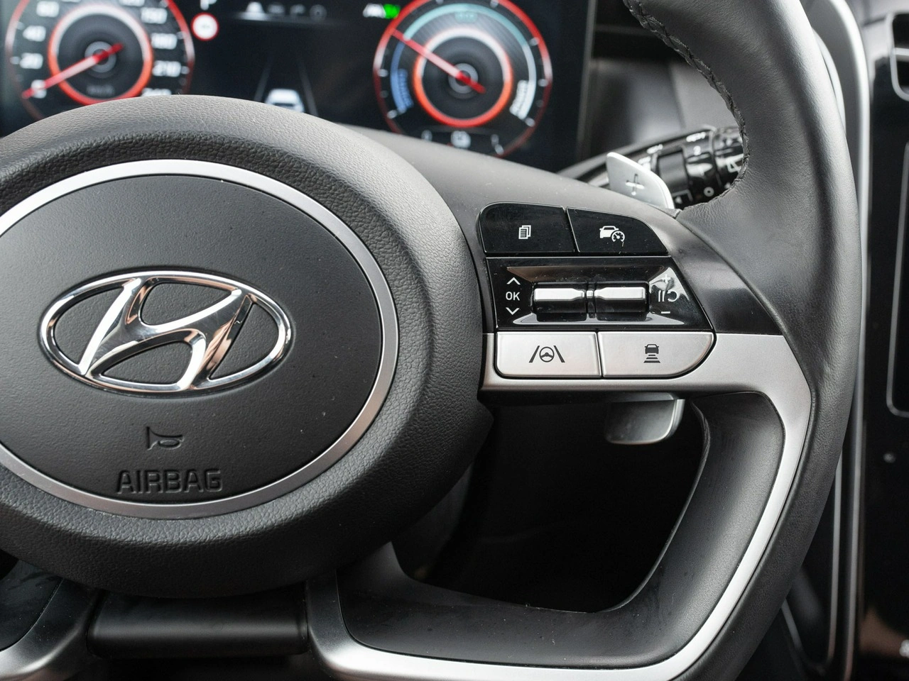 Hyundai Tucson - Zdjęcie 12