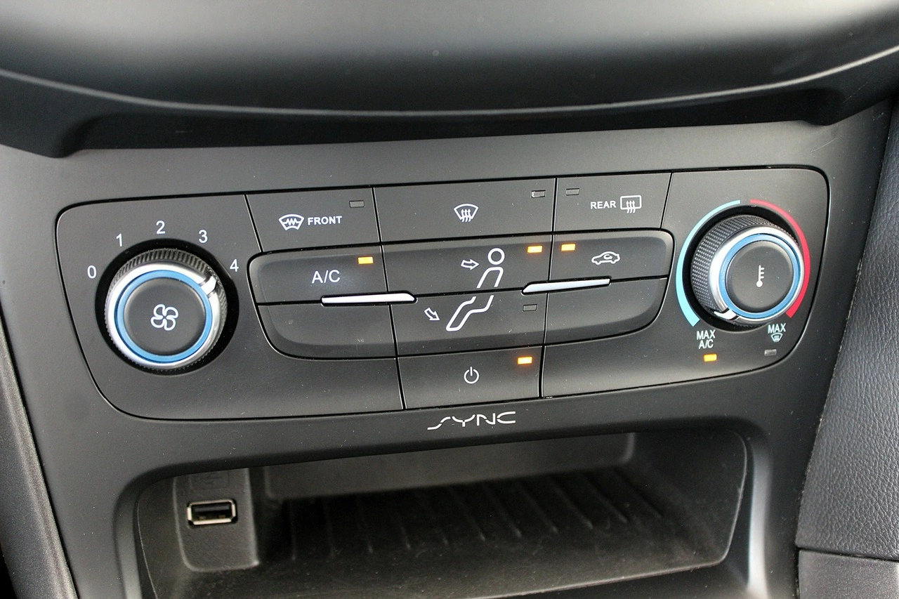 Ford Focus - Zdjęcie 16