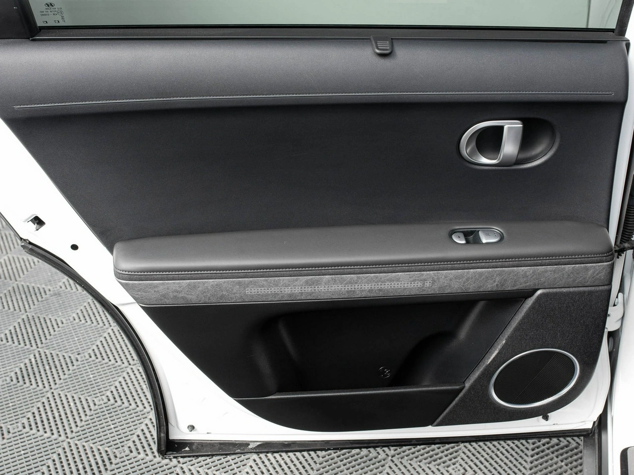 Hyundai IONIQ 5 - Zdjęcie 24