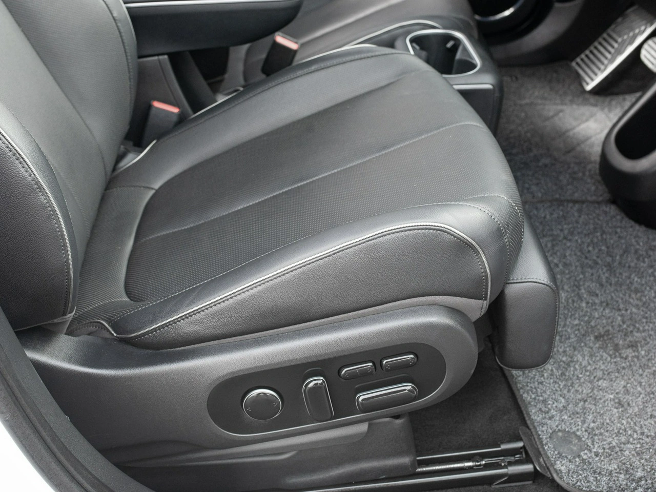 Hyundai IONIQ 5 - Zdjęcie 29