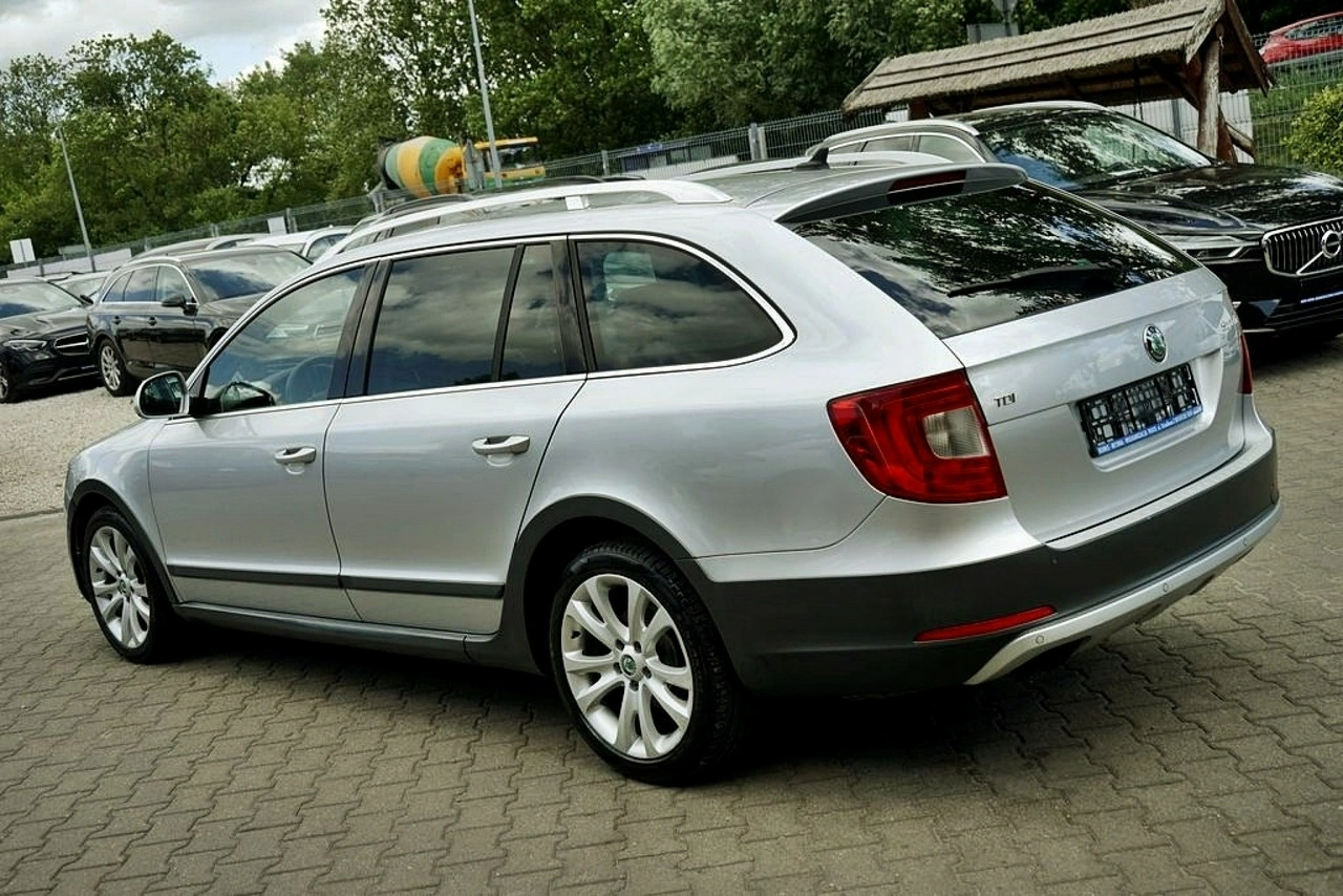 Skoda Superb - Zdjęcie 2