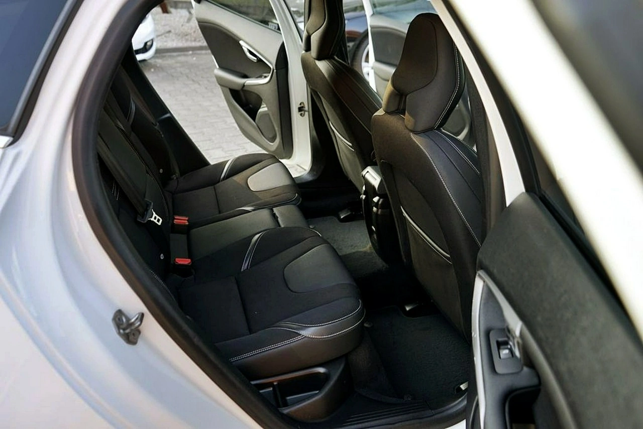 Volvo V40 - Zdjęcie 13