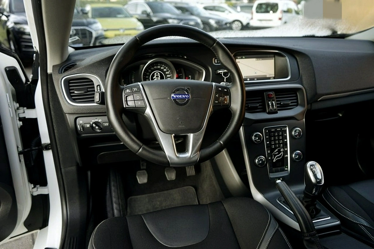 Volvo V40 - Zdjęcie 15