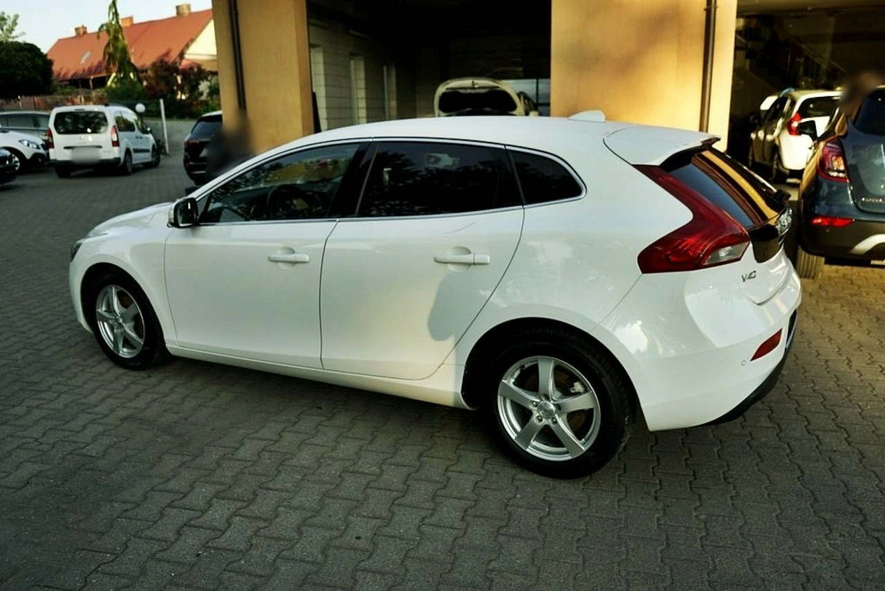 Volvo V40 - Zdjęcie 2