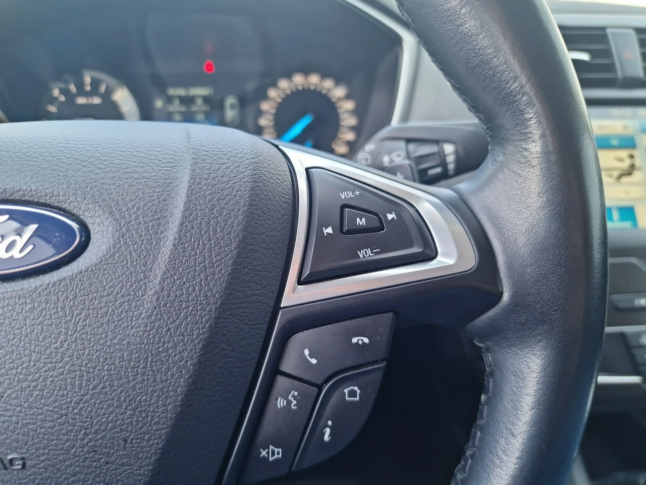 Ford Mondeo - Zdjęcie 15