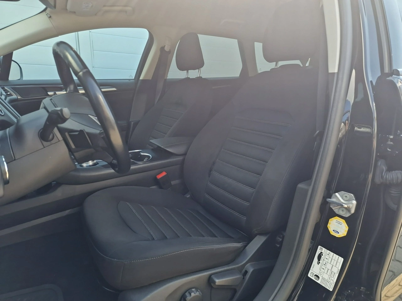 Ford Mondeo - Zdjęcie 19