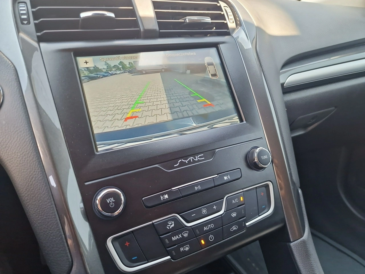 Ford Mondeo - Zdjęcie 23