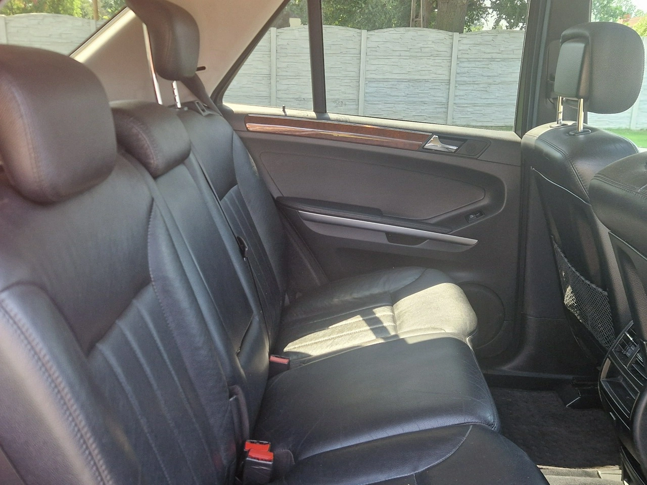 Mercedes ML 320 - Zdjęcie 24