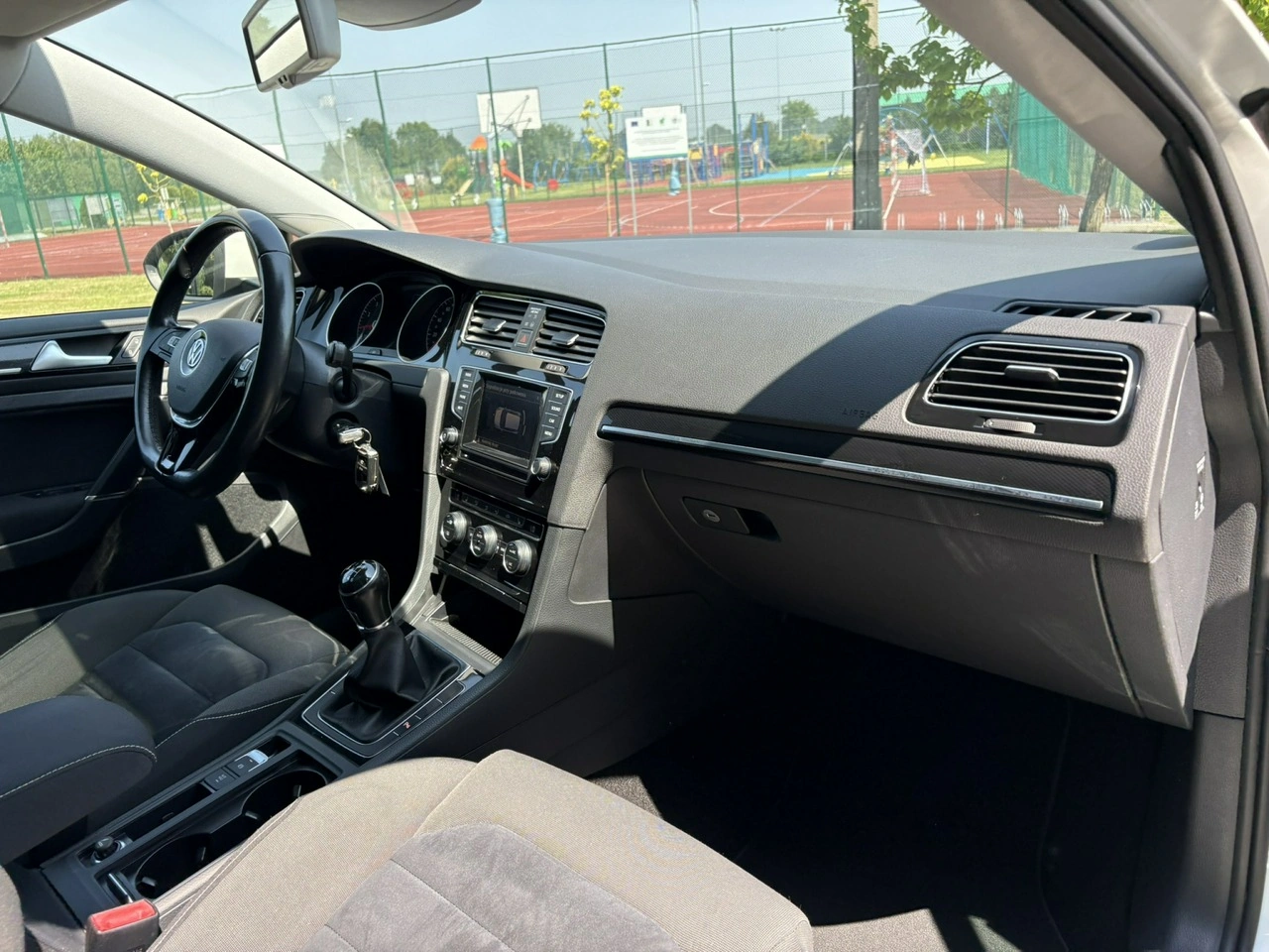 Volkswagen Golf - Zdjęcie 11