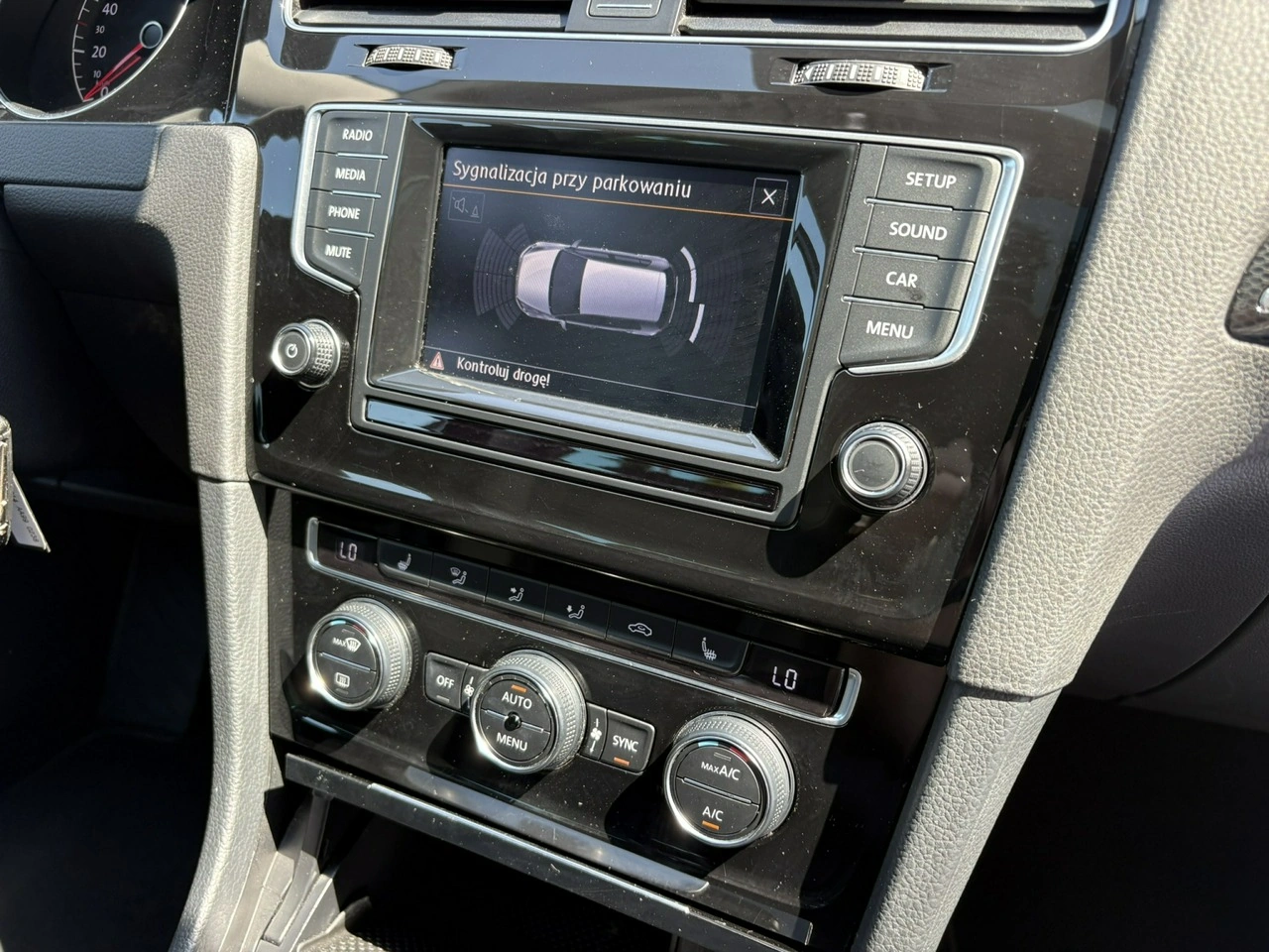 Volkswagen Golf - Zdjęcie 13