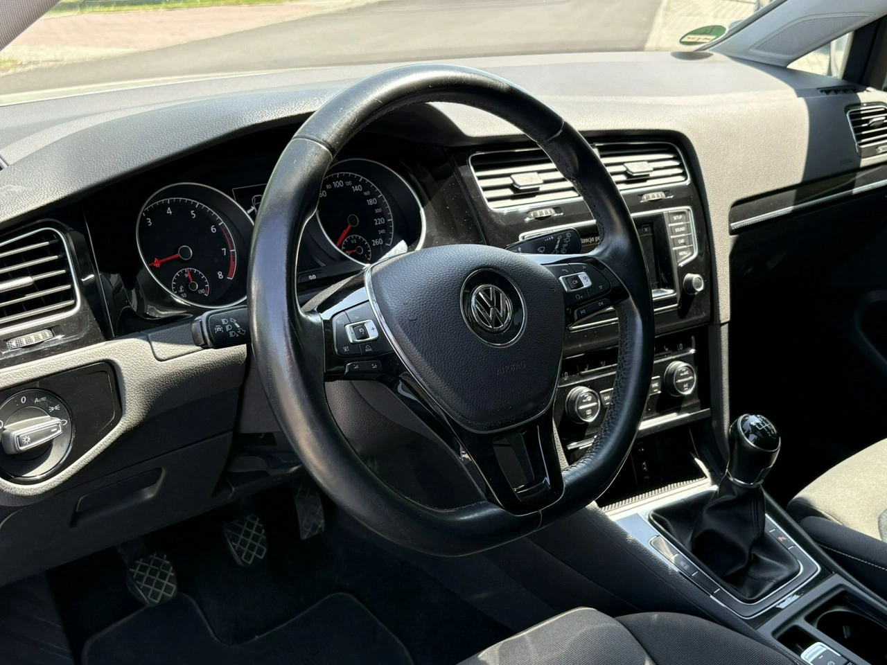 Volkswagen Golf - Zdjęcie 22