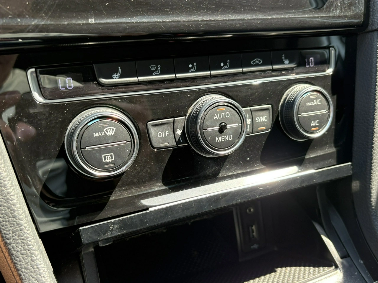 Volkswagen Golf - Zdjęcie 25