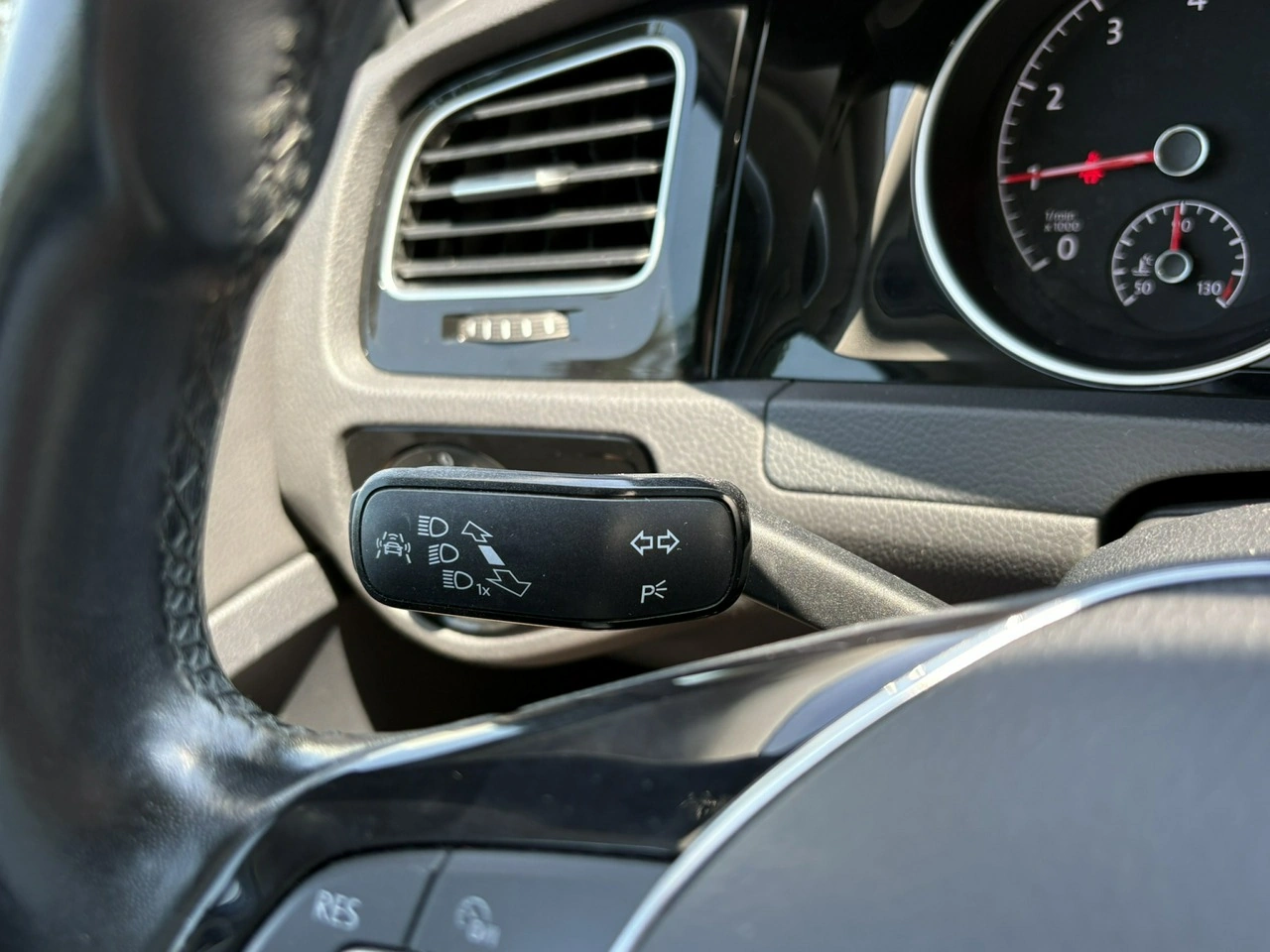 Volkswagen Golf - Zdjęcie 30