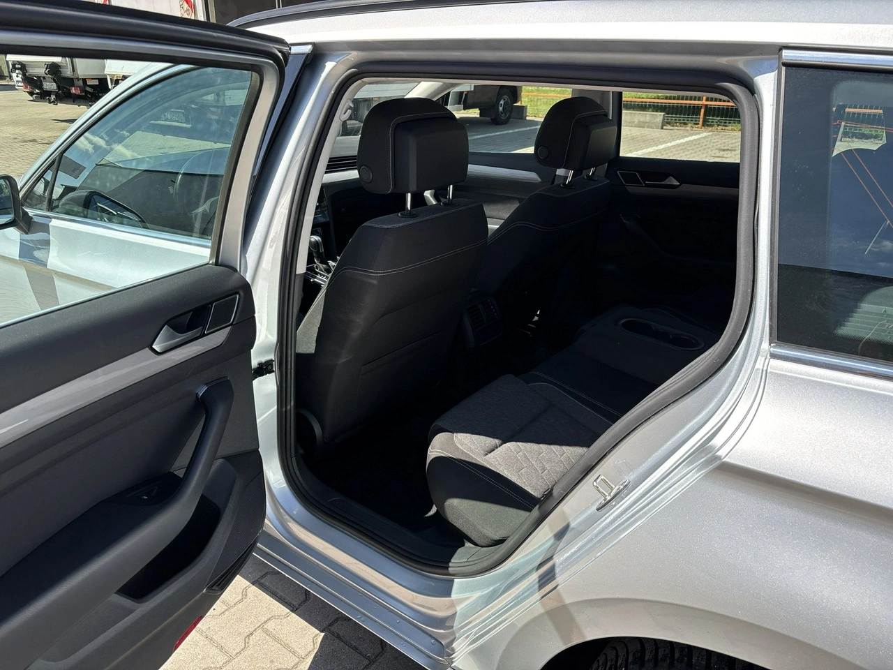 Volkswagen Passat - Zdjęcie 20