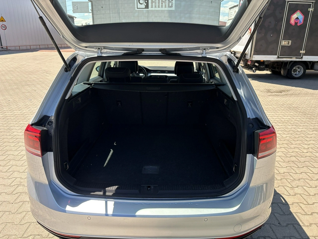 Volkswagen Passat - Zdjęcie 21