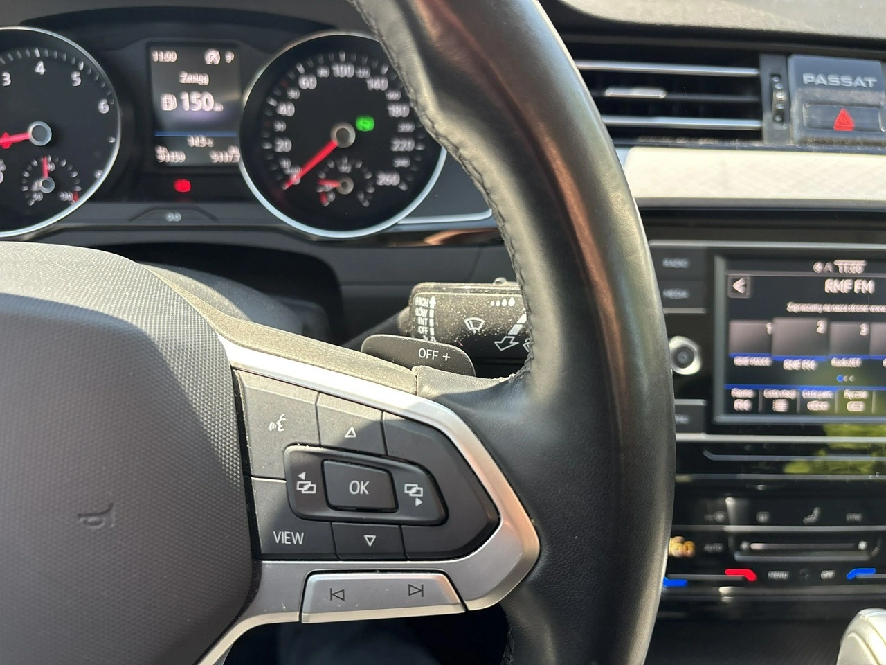 Volkswagen Passat - Zdjęcie 25