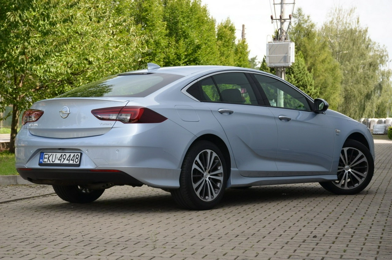 Opel Insignia - Zdjęcie 10