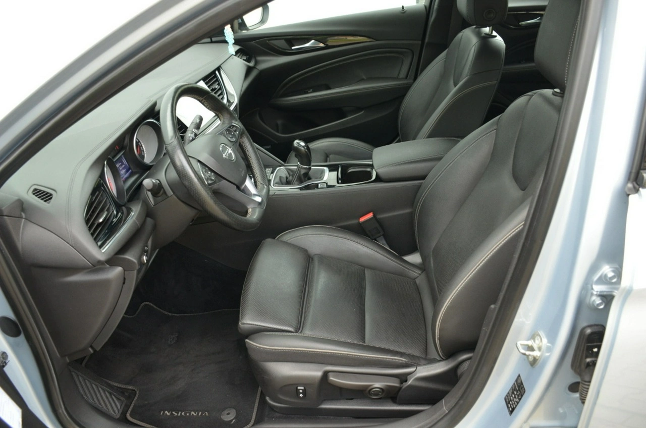 Opel Insignia - Zdjęcie 20
